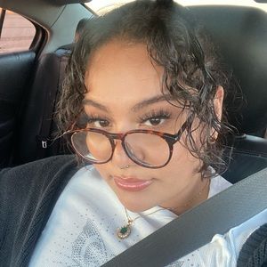 Meet your Posher, Destiny